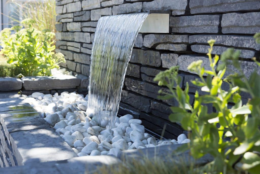 beton mauersteine für deine Wasserspiele im Garten